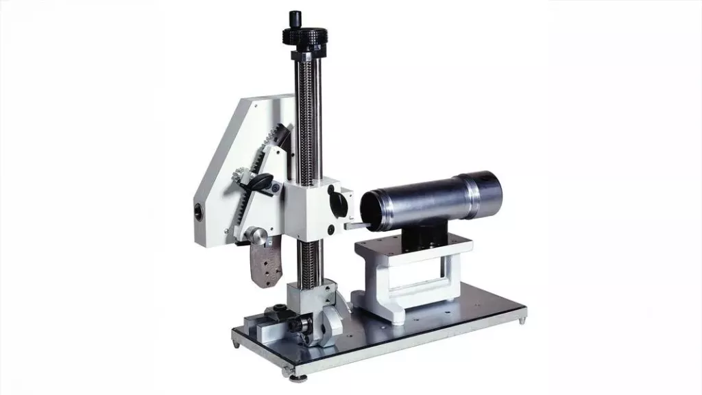 Stanowisko automatycznego twardościomierza Esatest MTR-X Ernst do pomiaru twardości metali