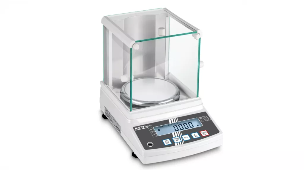 Waga precyzyjna PNJ 600-3M