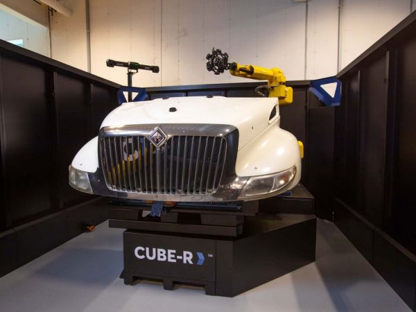 zautomatyzowany-optyczny-system-skanujacy-CUBE-R