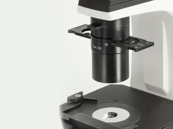 mikroskop-biologiczny-kern-ocm