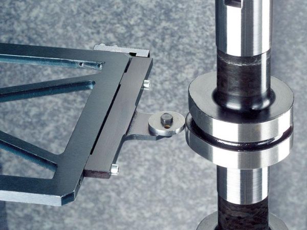 przyrzad-do-pomiaru-walow-korbowych-i-rozrzadu-Formline-CFM-3010