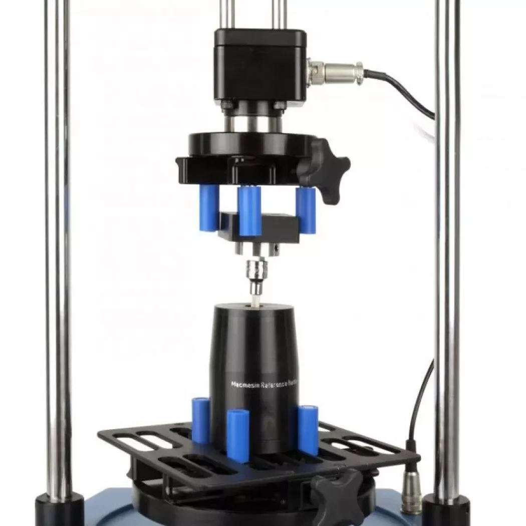 Butelka referencyjna do kontroli i&nbsp;walidacji pomiaru momentu na stanowisku Vortex